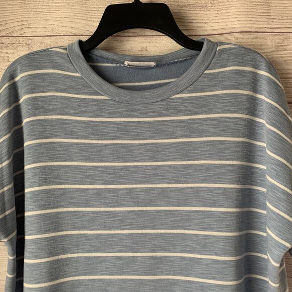 First Love by Lovelyn Blue and White Striped Shirt Short Sleeve Size Medium - Picture 2 of 15
